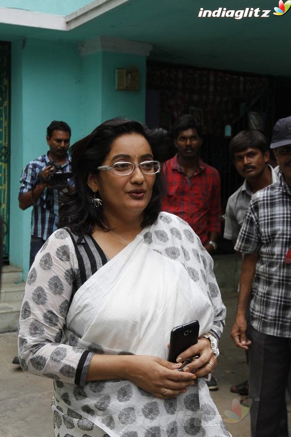 Actress Kanaka Meets the Press